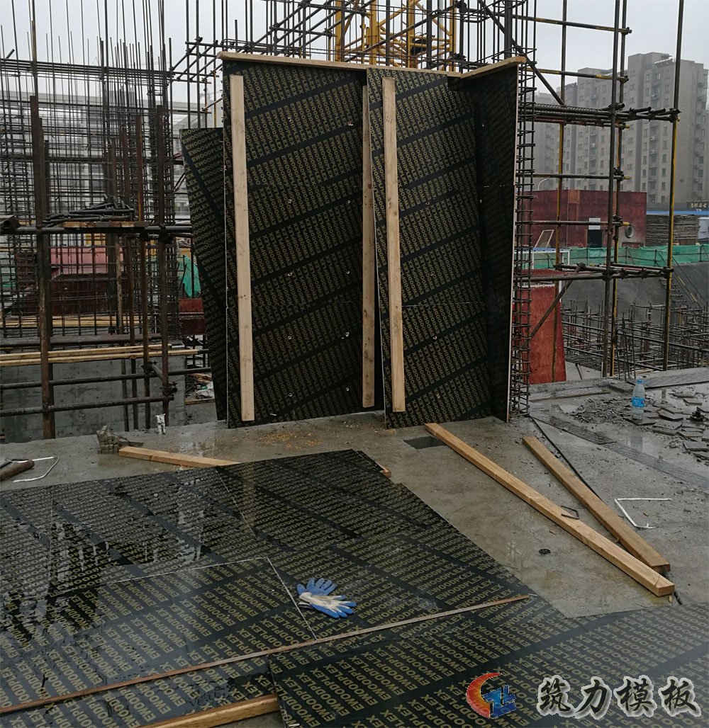 建筑模板施工过程中注意事项